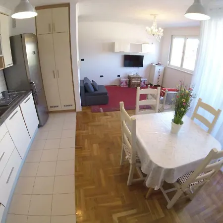 Augusta Апартаменти *